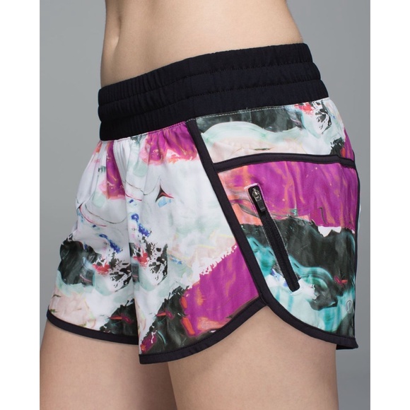 Lululemon Tracker Short III *4-way Stretch - Picture 3 of 8